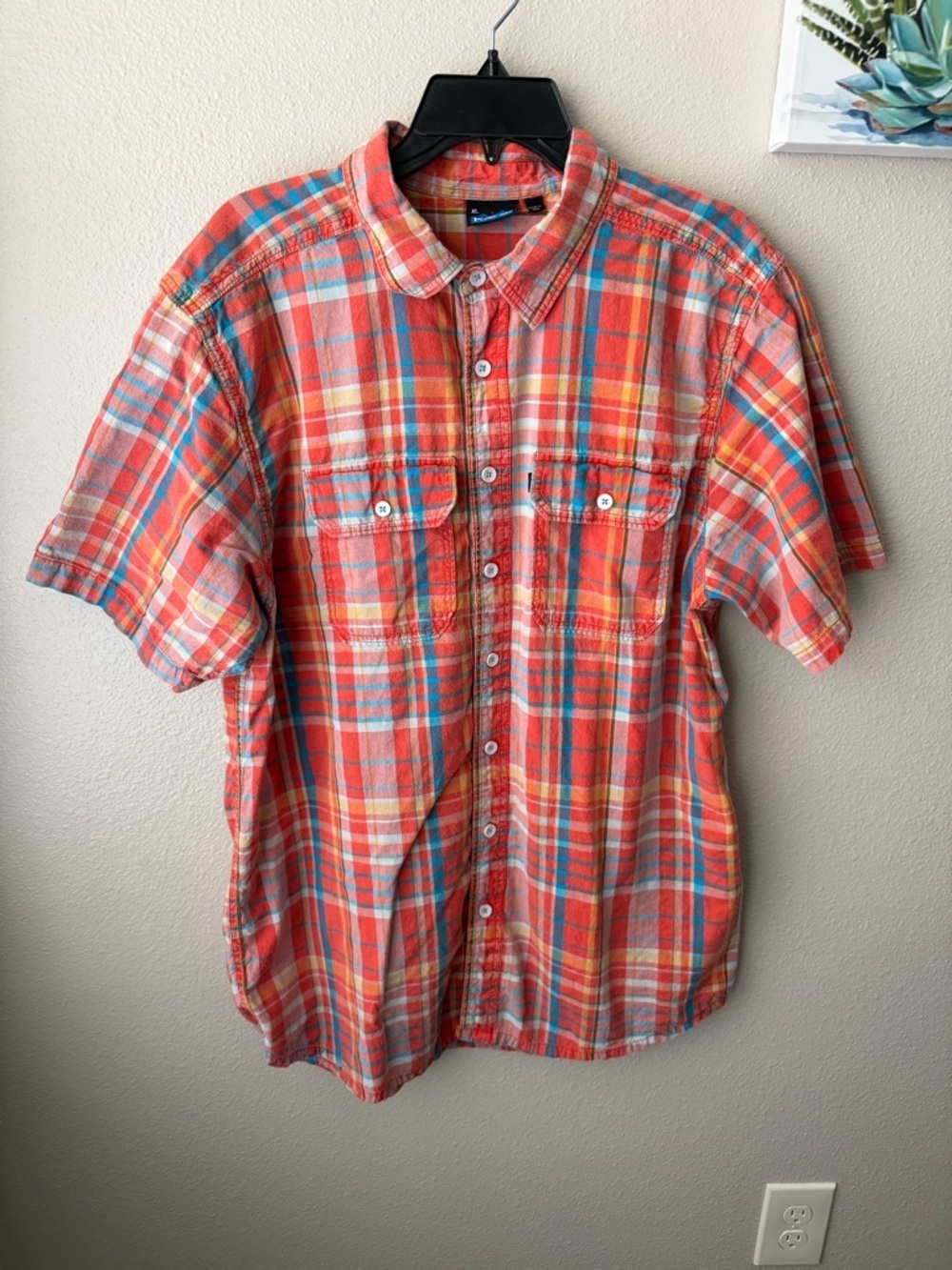 Kavu Men's XL Plaid Orange Short Sleeve Button Up Casual Shirt Hiking Outdoor